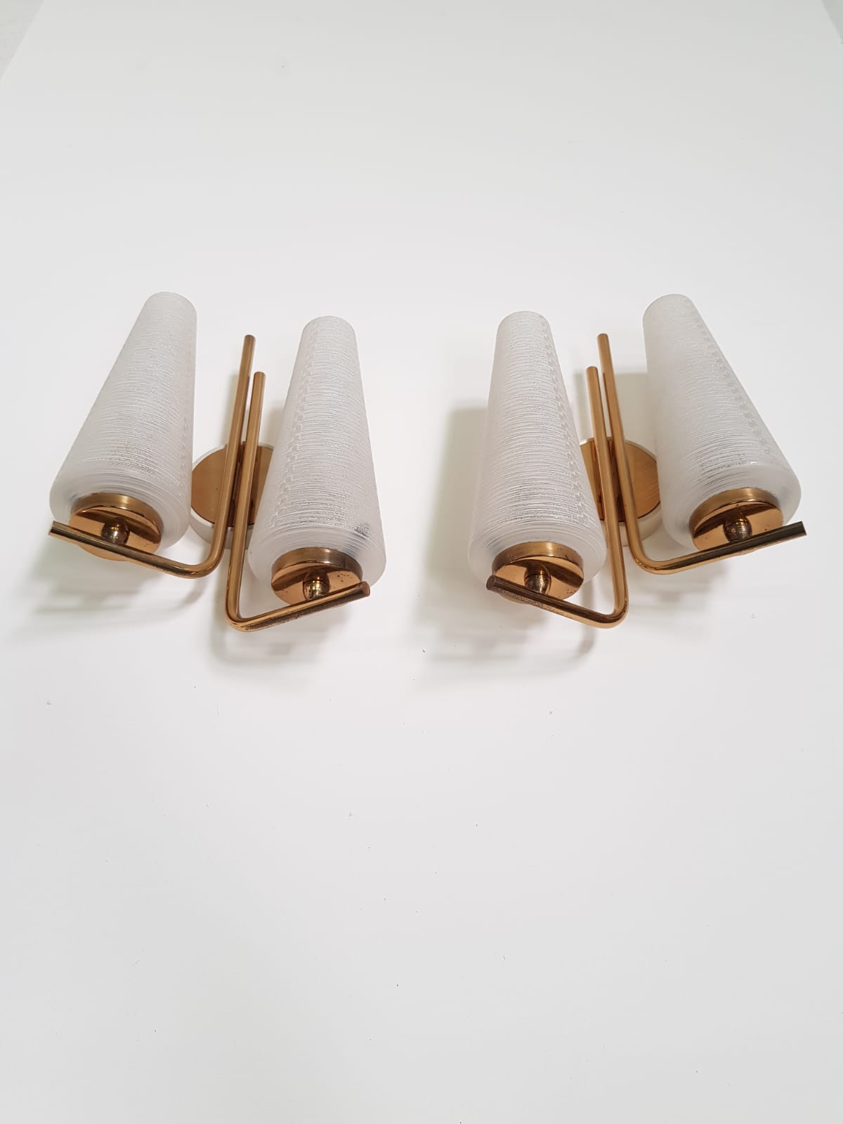 Pair of double appliques in shortbread glass and vintage brass 1960