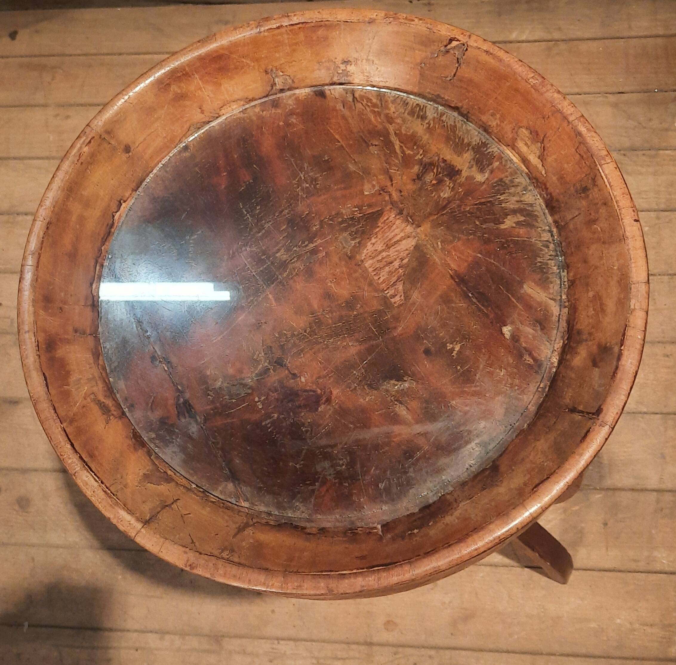 Table "cuvette" of the nineteenth century