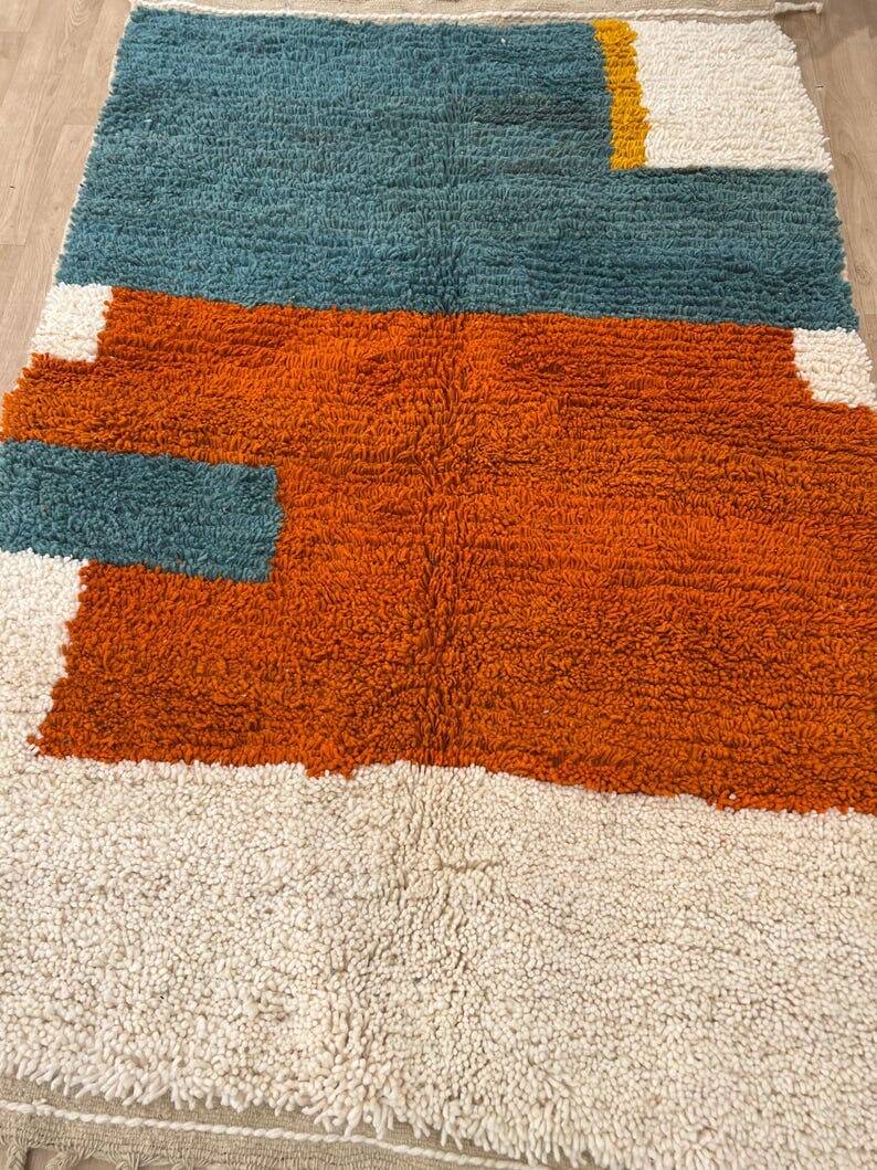 Wool rug for your space, size 200 x 300 cm
