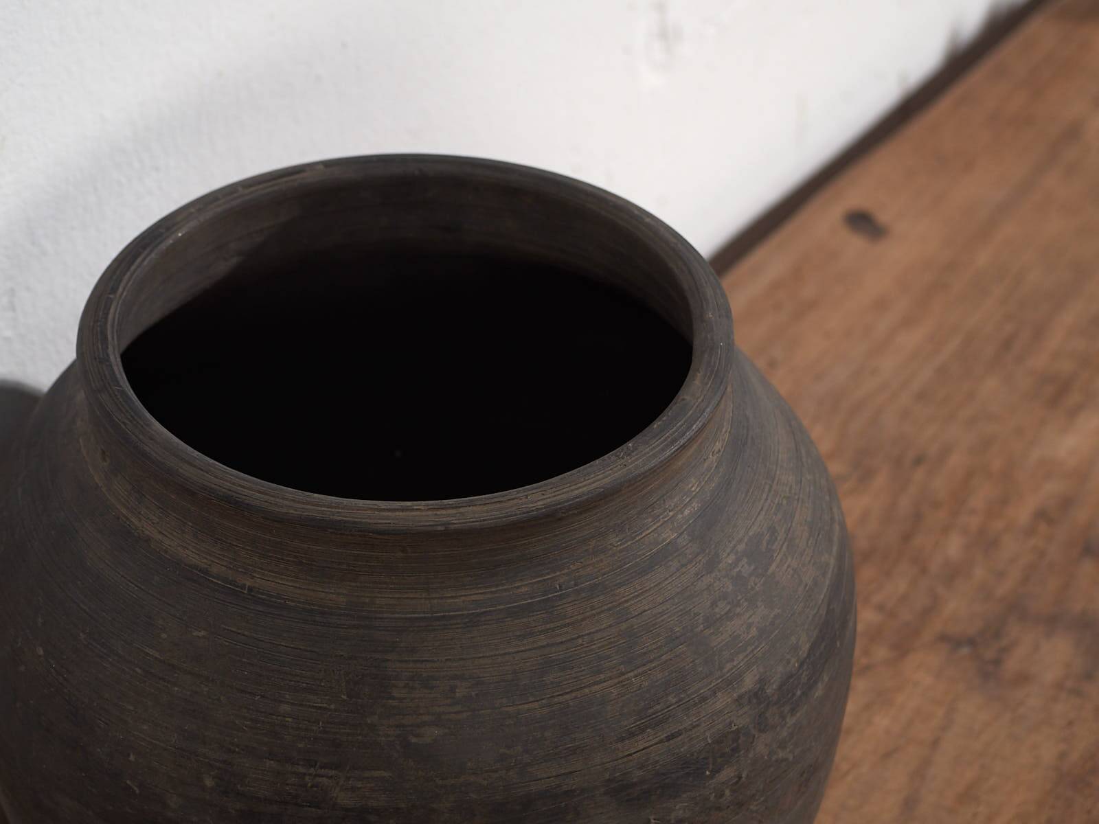 Ancient Chinese vase (c.1900) #11