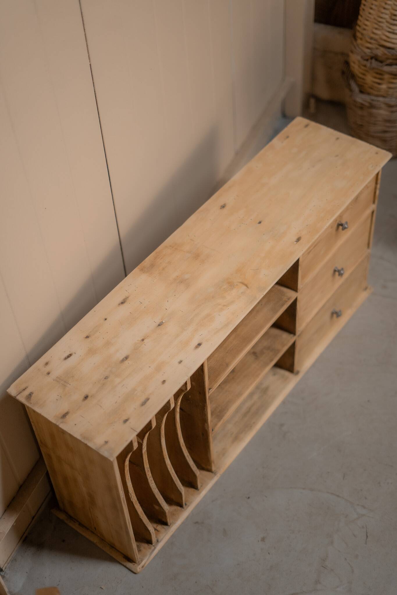 Vinyl record storage cabinet