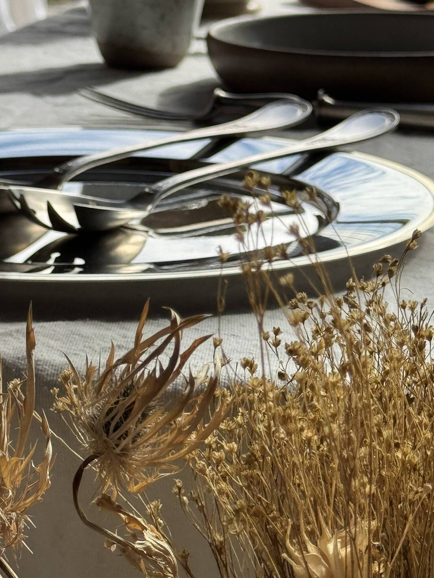 Round silver-plated tray with a wide gold border D30 H2
