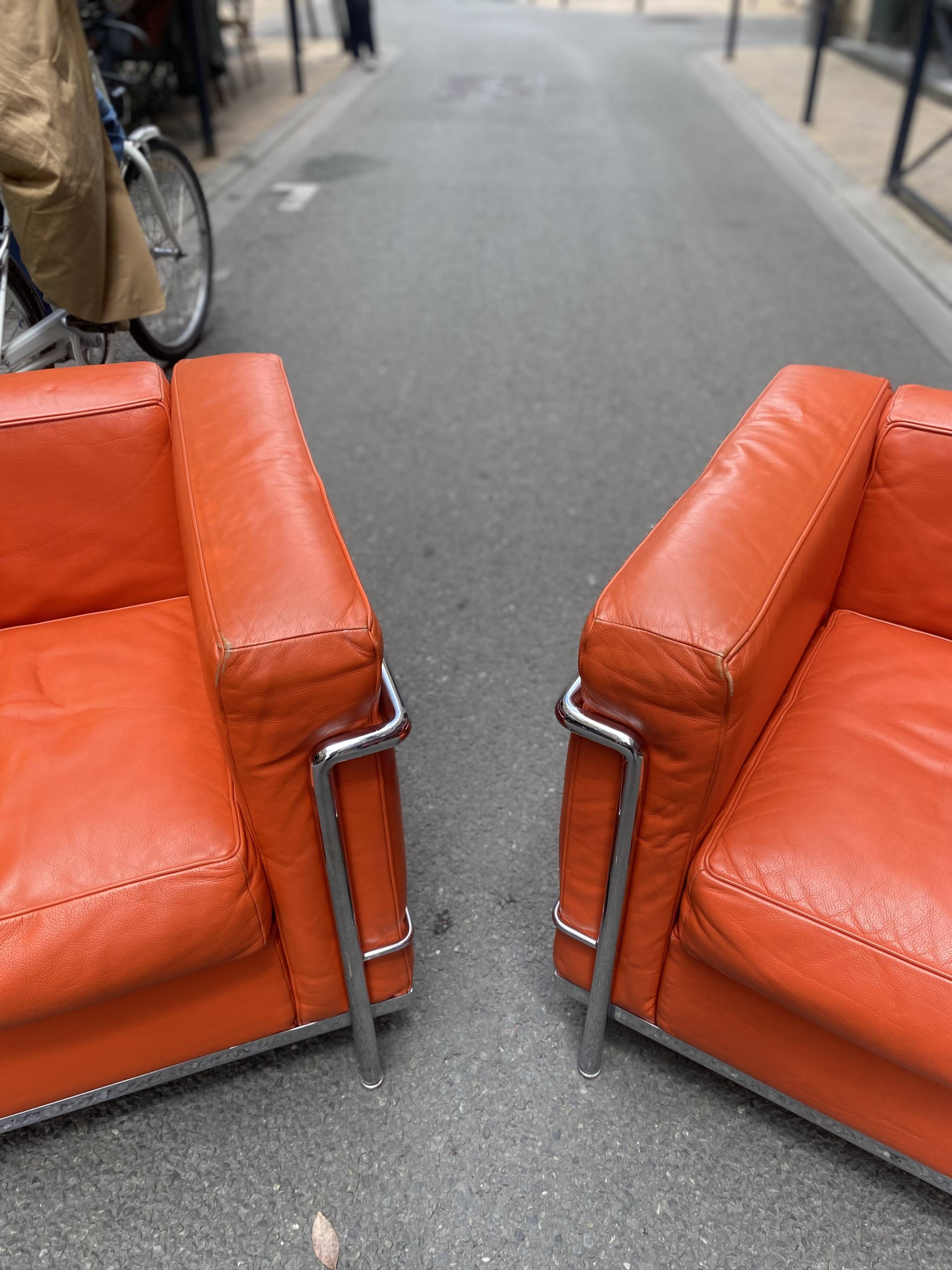 Fauteuils lc2 le corbusier par cassina