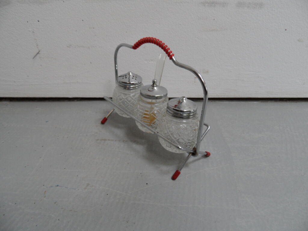 Vintage salt and pepper set