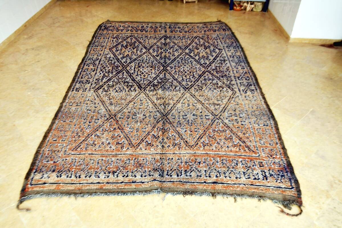 Moroccan Berber carpet Beni Mguild vintage 330 x 218 cm