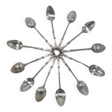12 dessert spoons