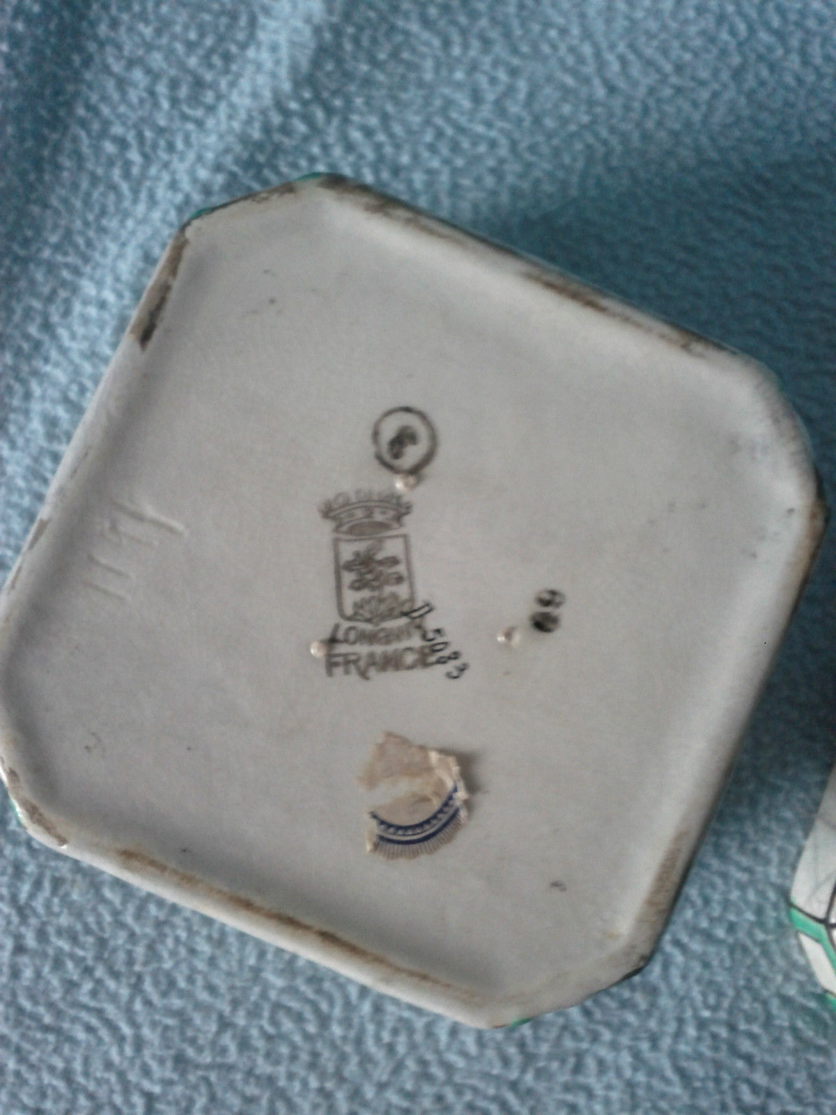 Octagonal candy fine majolica and enamels of Longwy