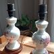 Paire de lampes de chevet à motif fleuris