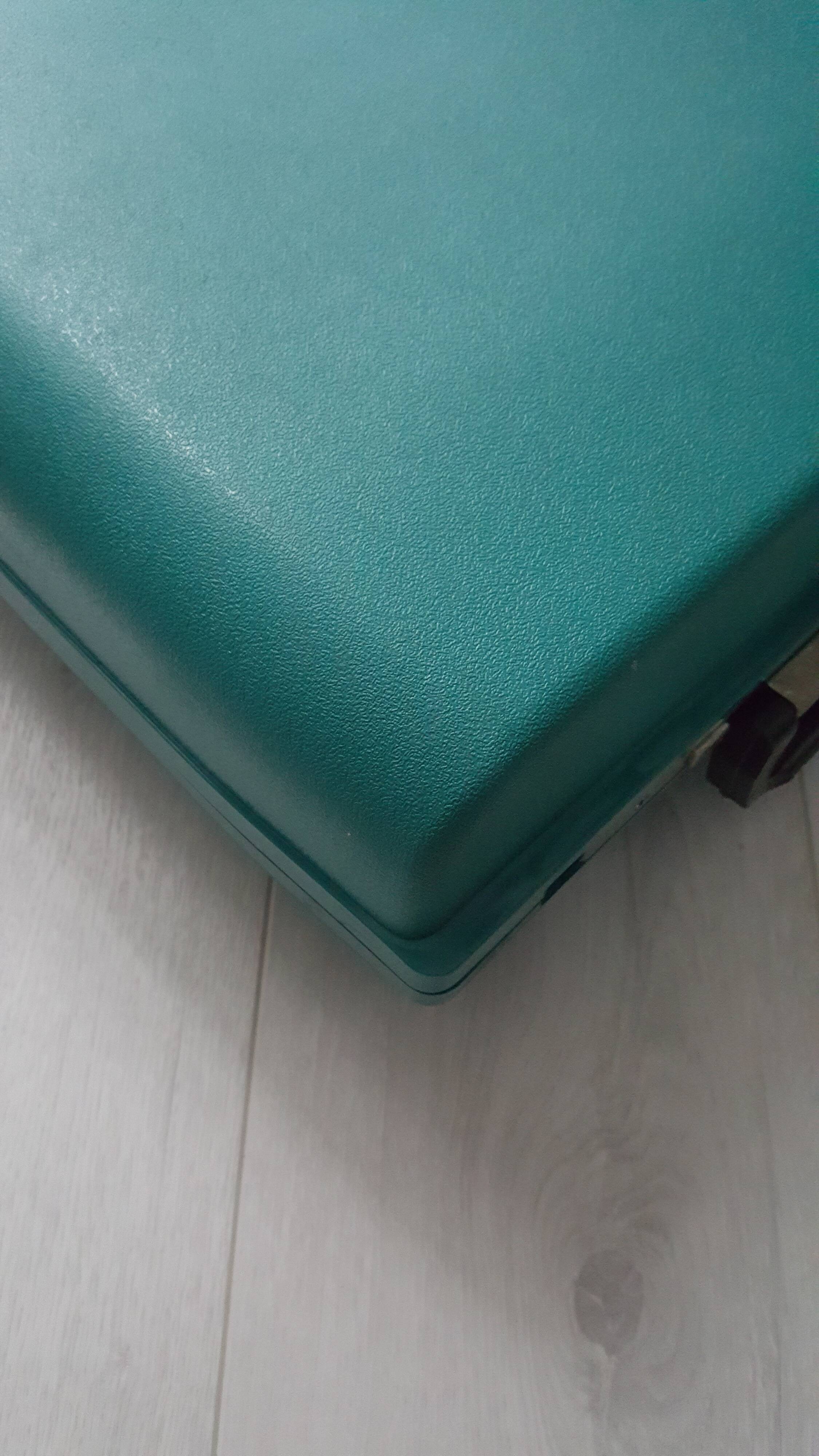 Studio 45 with his suitcase olivetti typewriter