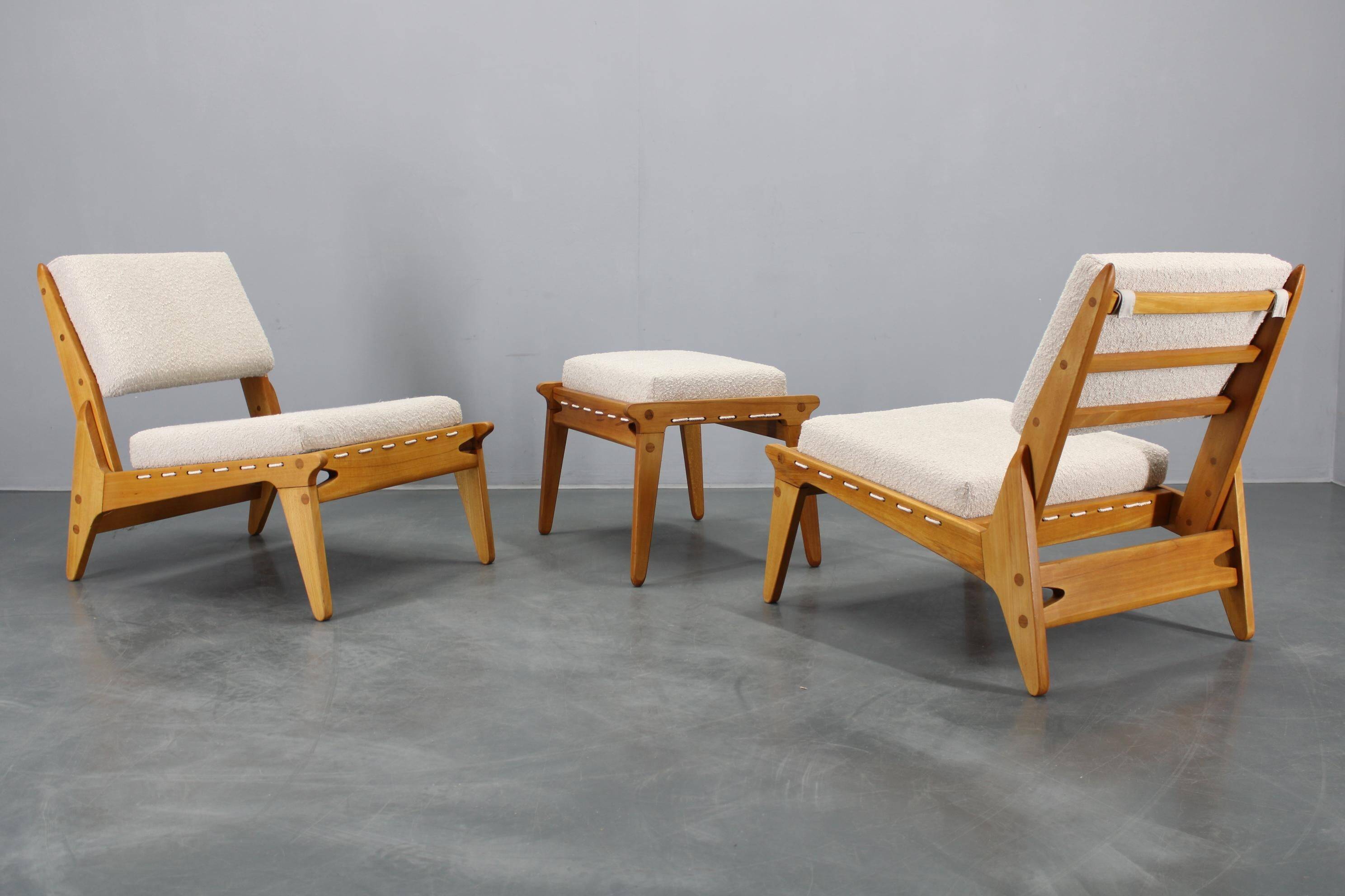 1950s pair of restored Uno and Osten Kristiansson "Hunting" chairs and ottoman