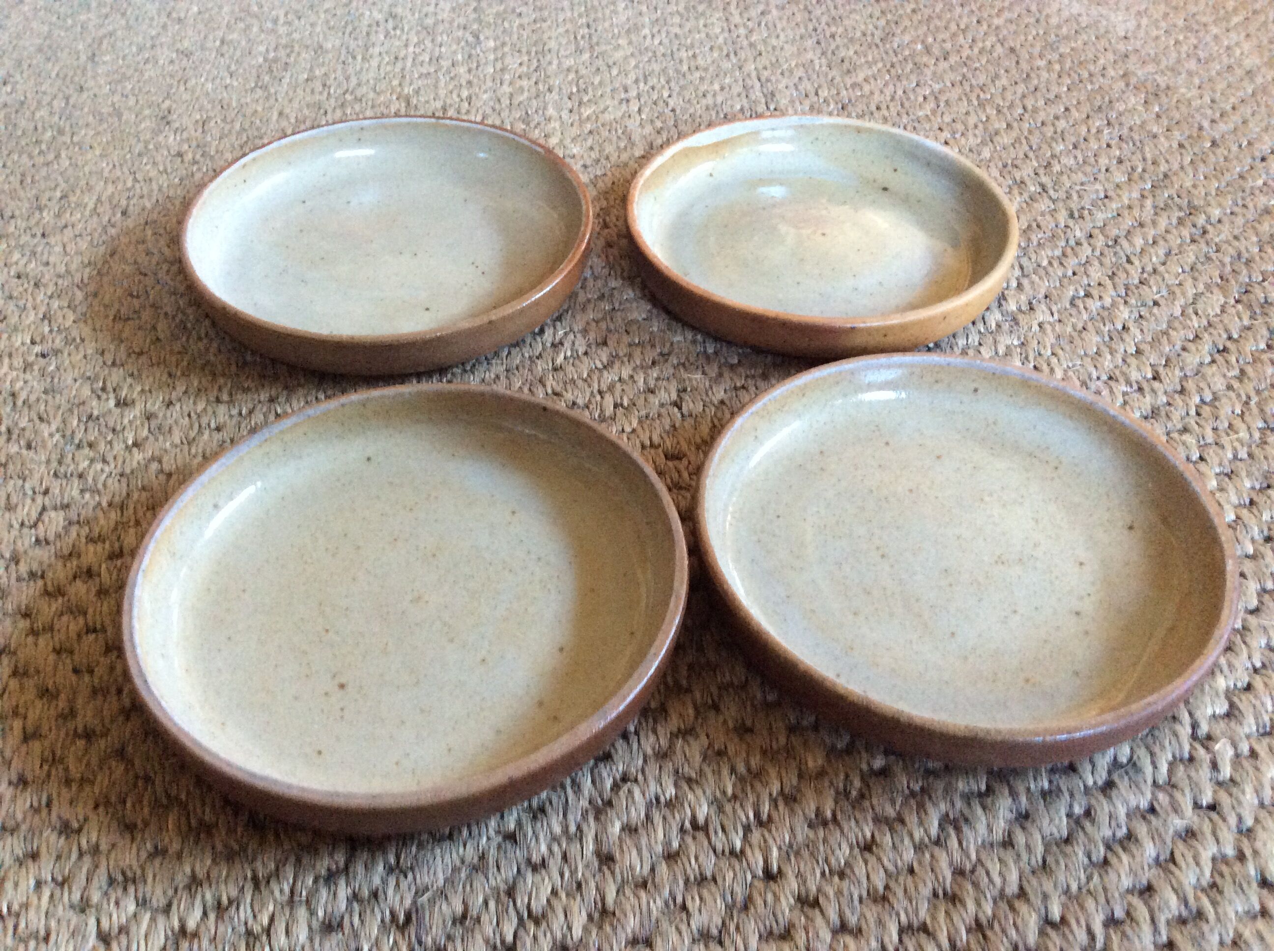 Series of 4 stoneware plates
