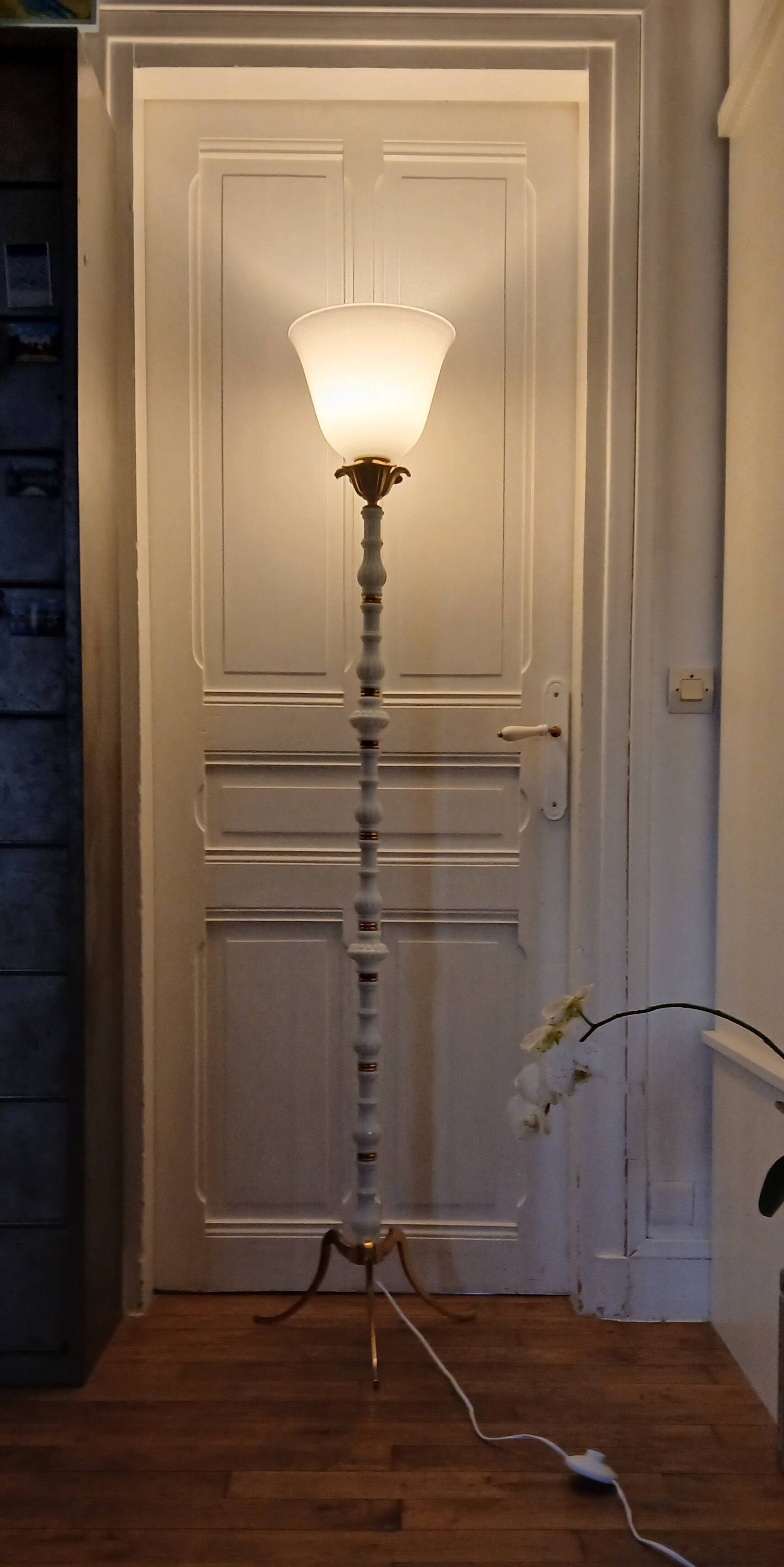 Lampadaire vintage art déco opaline et bronze