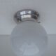 Ancienne applique mur ou plafond, globe opaline blanche