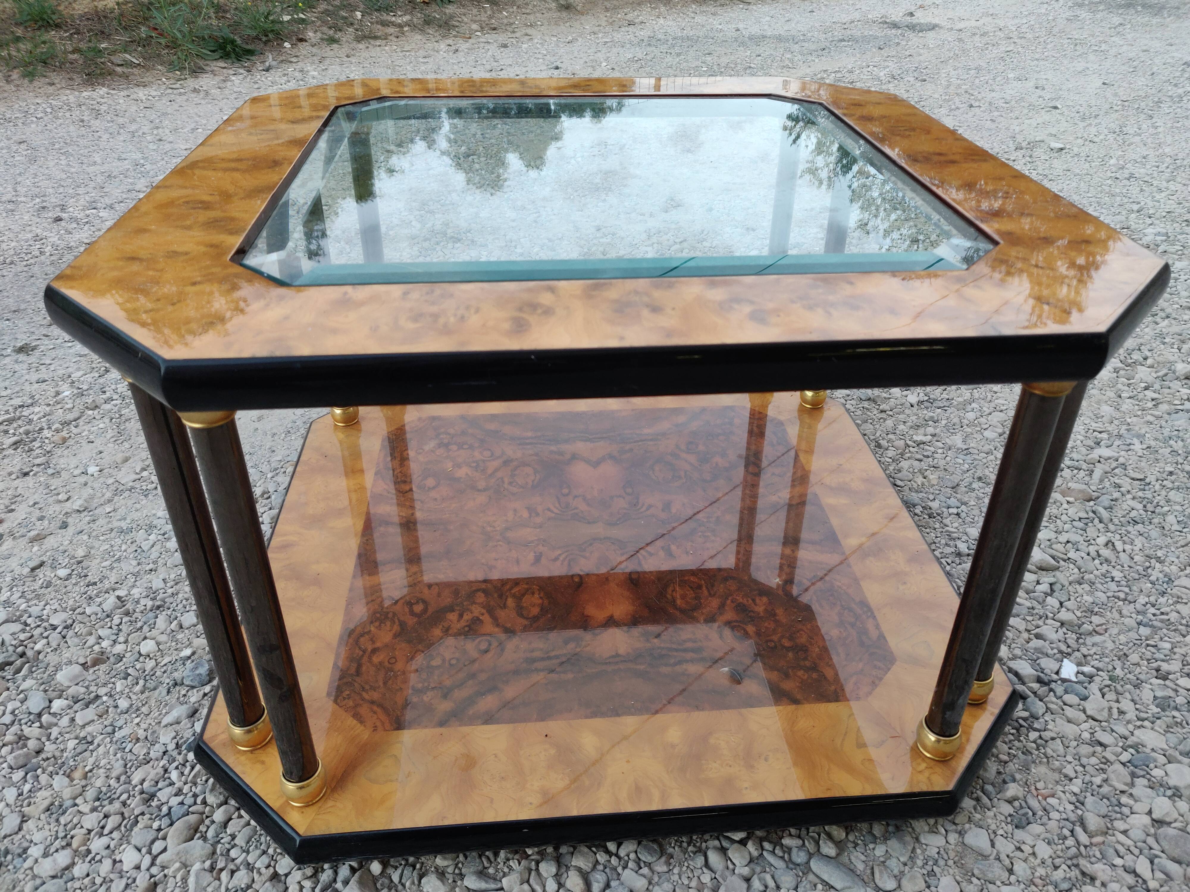 Table basse en verre biseauté et loupe d'orme années 70