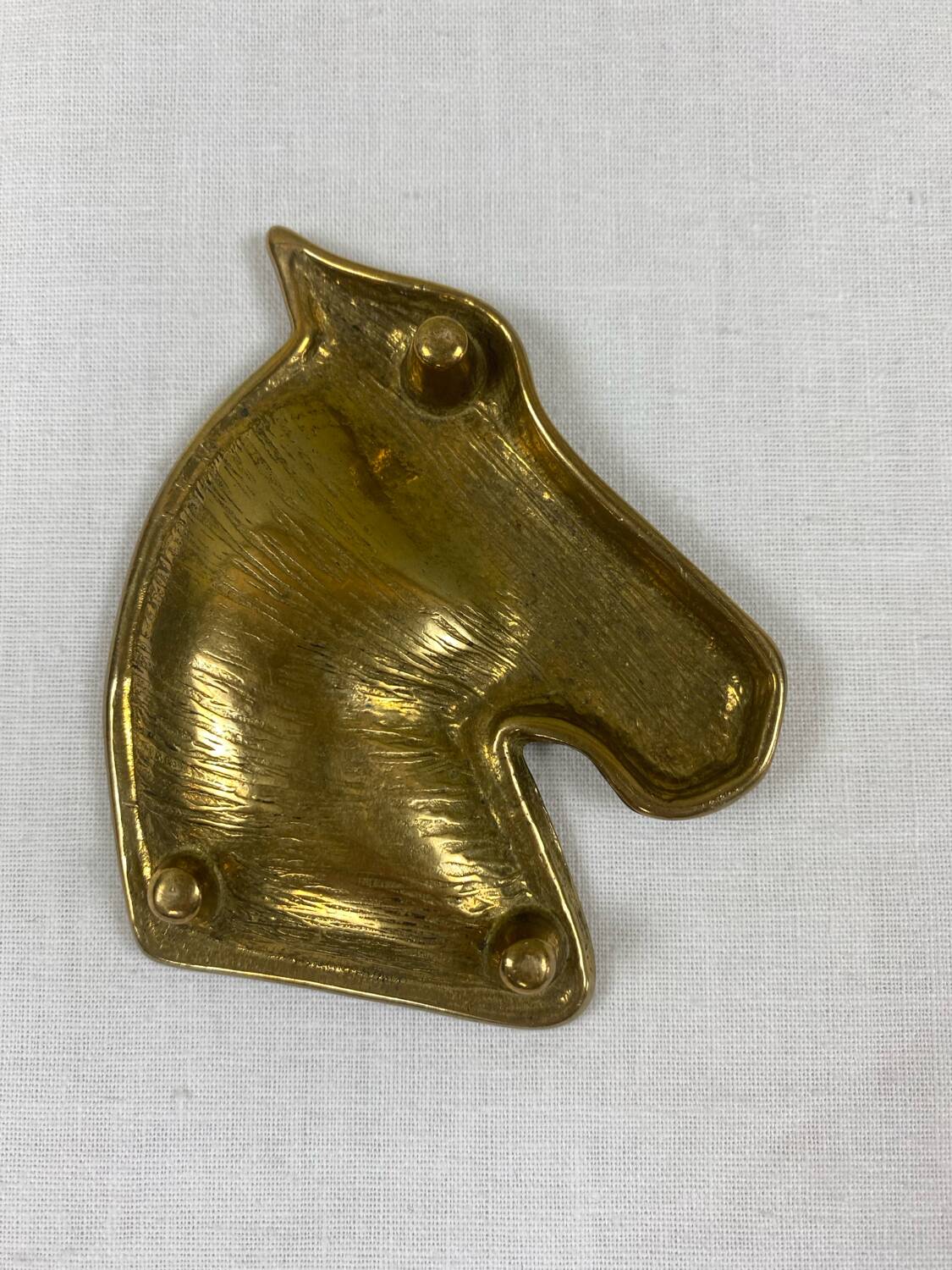 Horse pocket emptier