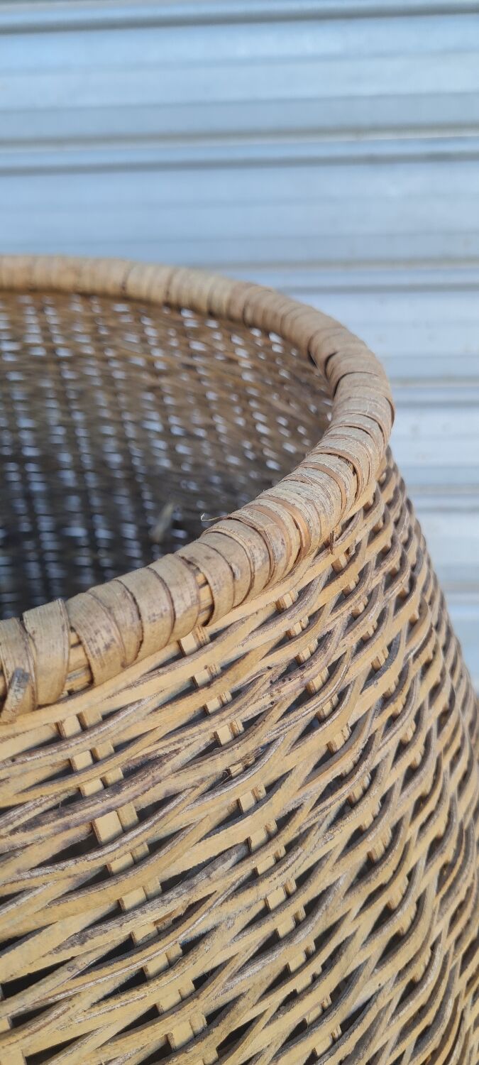 Vintage wicker basket