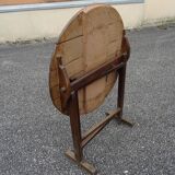 Tilting winegrower's table