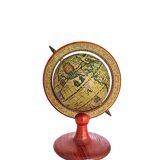 Globe terrestre en bois vintage