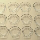 Lot of 12 vintage scallop shell cups in PYREX 435 glass, new in their display