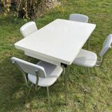 Formica table with 4 chairs