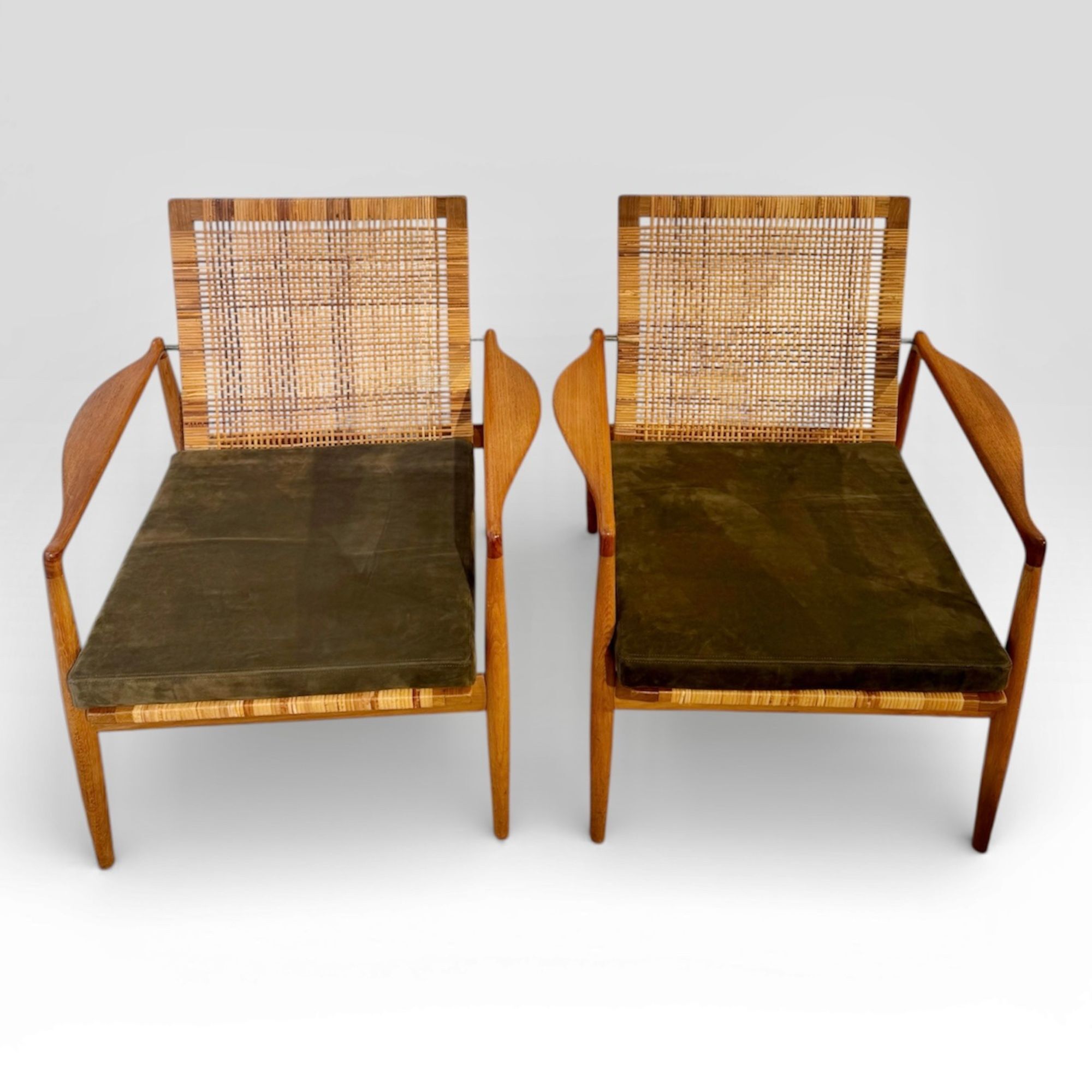 Pair of armchairs model SW 96 by Finn Juhl