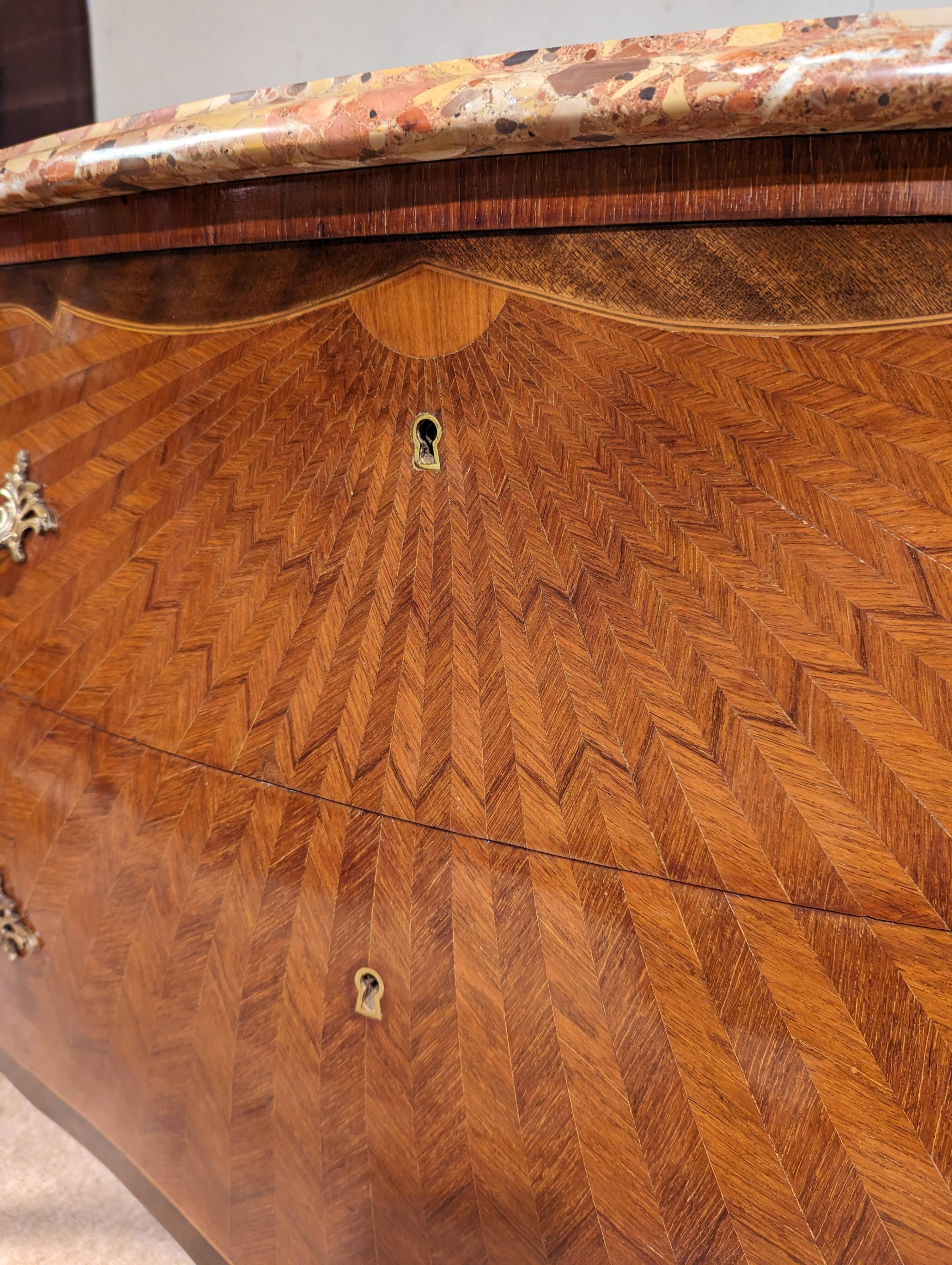 Louis XV chest of drawers stamped F.Daide