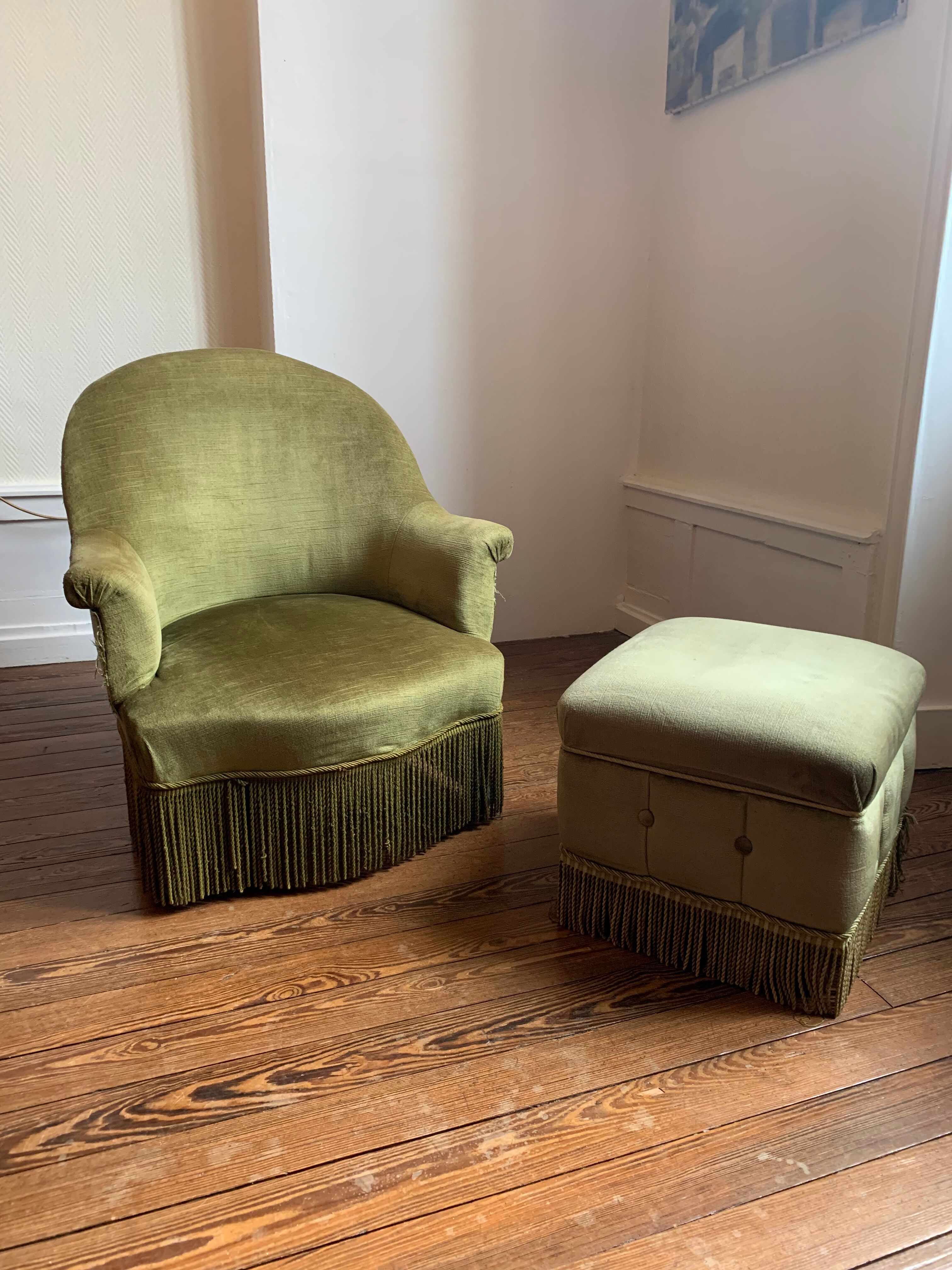 Hat armchair and its ottoman