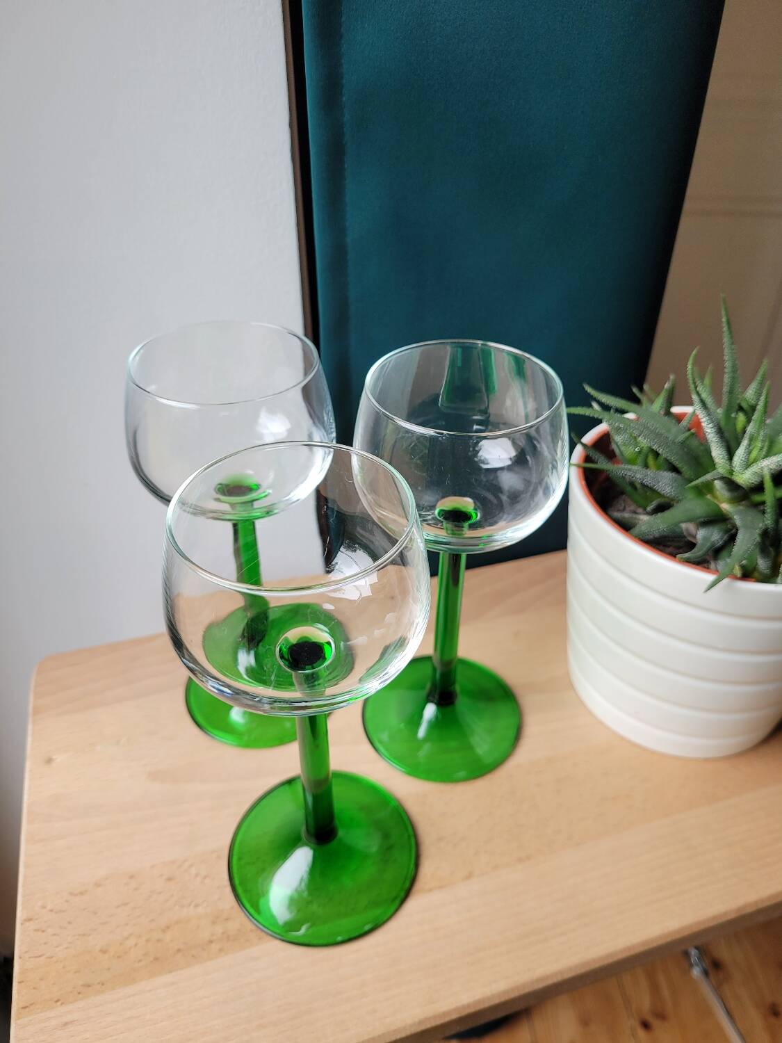 Set of 3 Alsace wine stemmed glasses