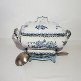Soup-tureen of the earthenware factory of Pexonne