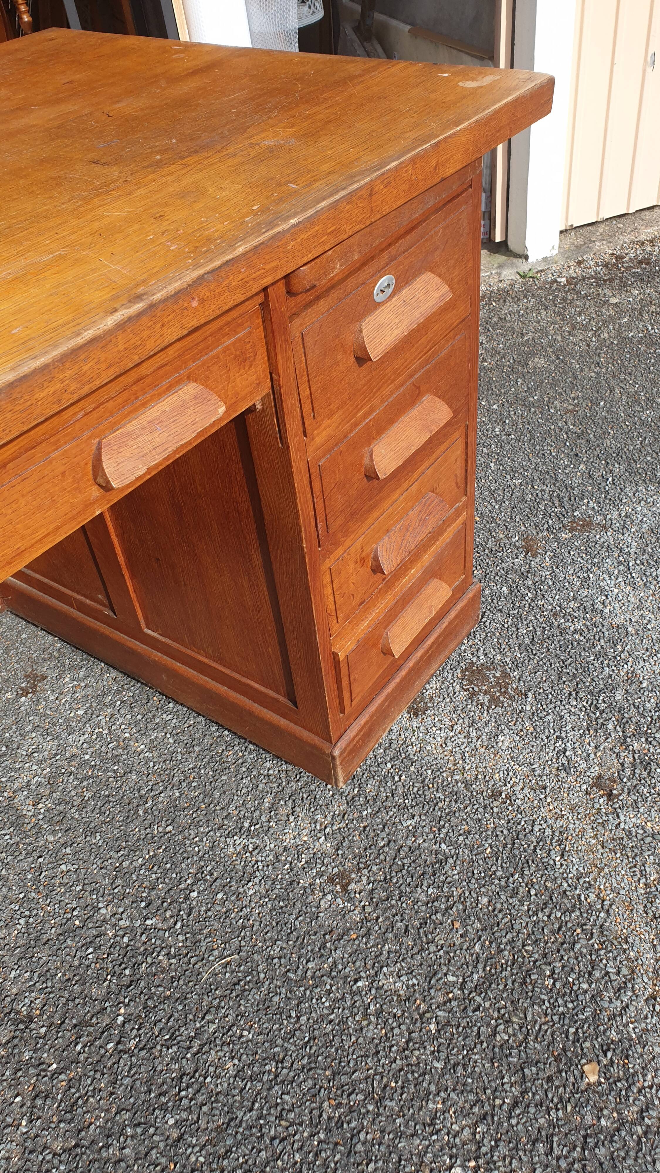 Administrative office 40/50s