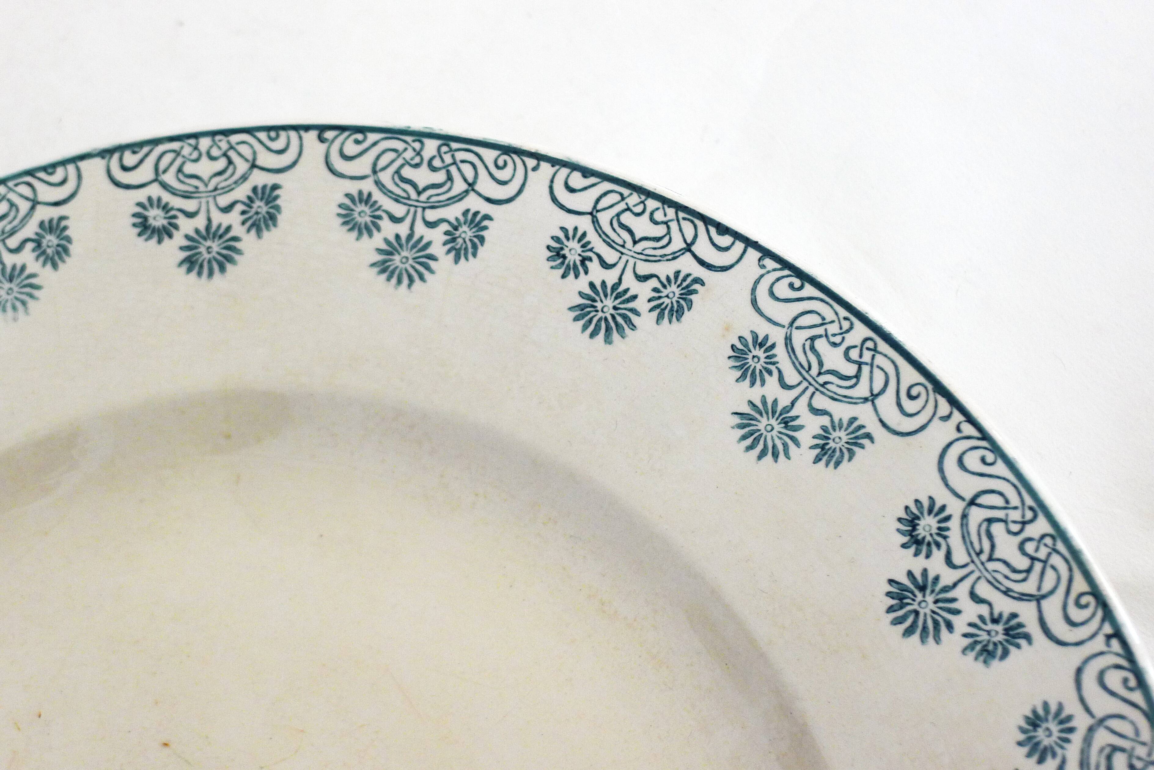 Plate / dish Iron earth Digoin late 19th century