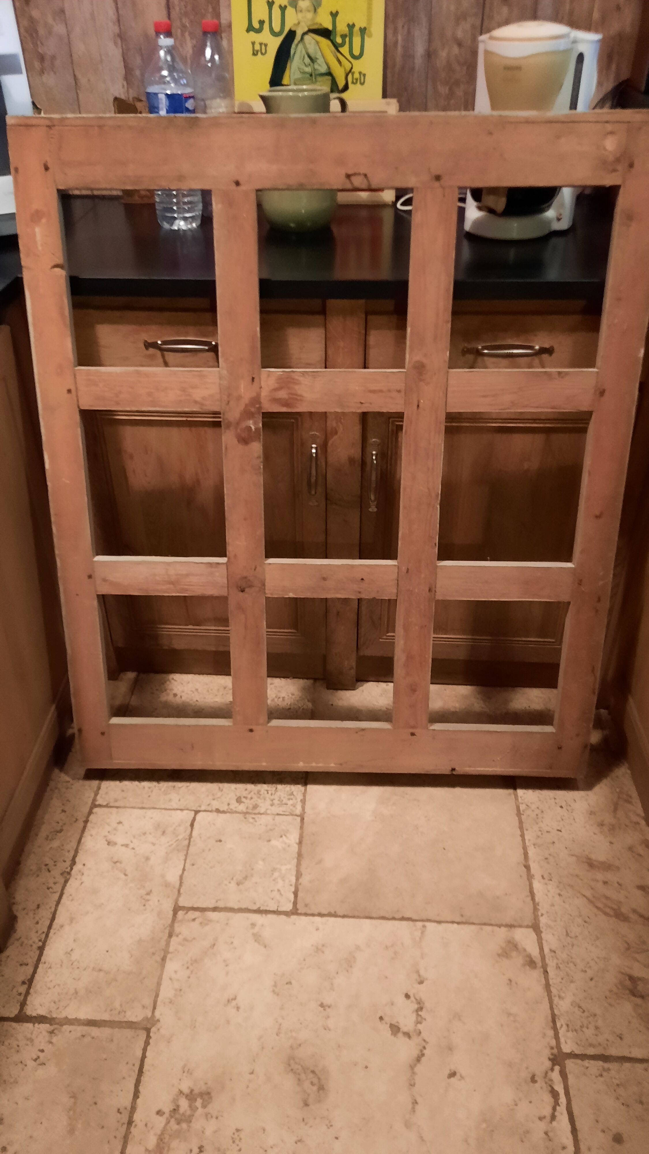 Pan holder and utensils