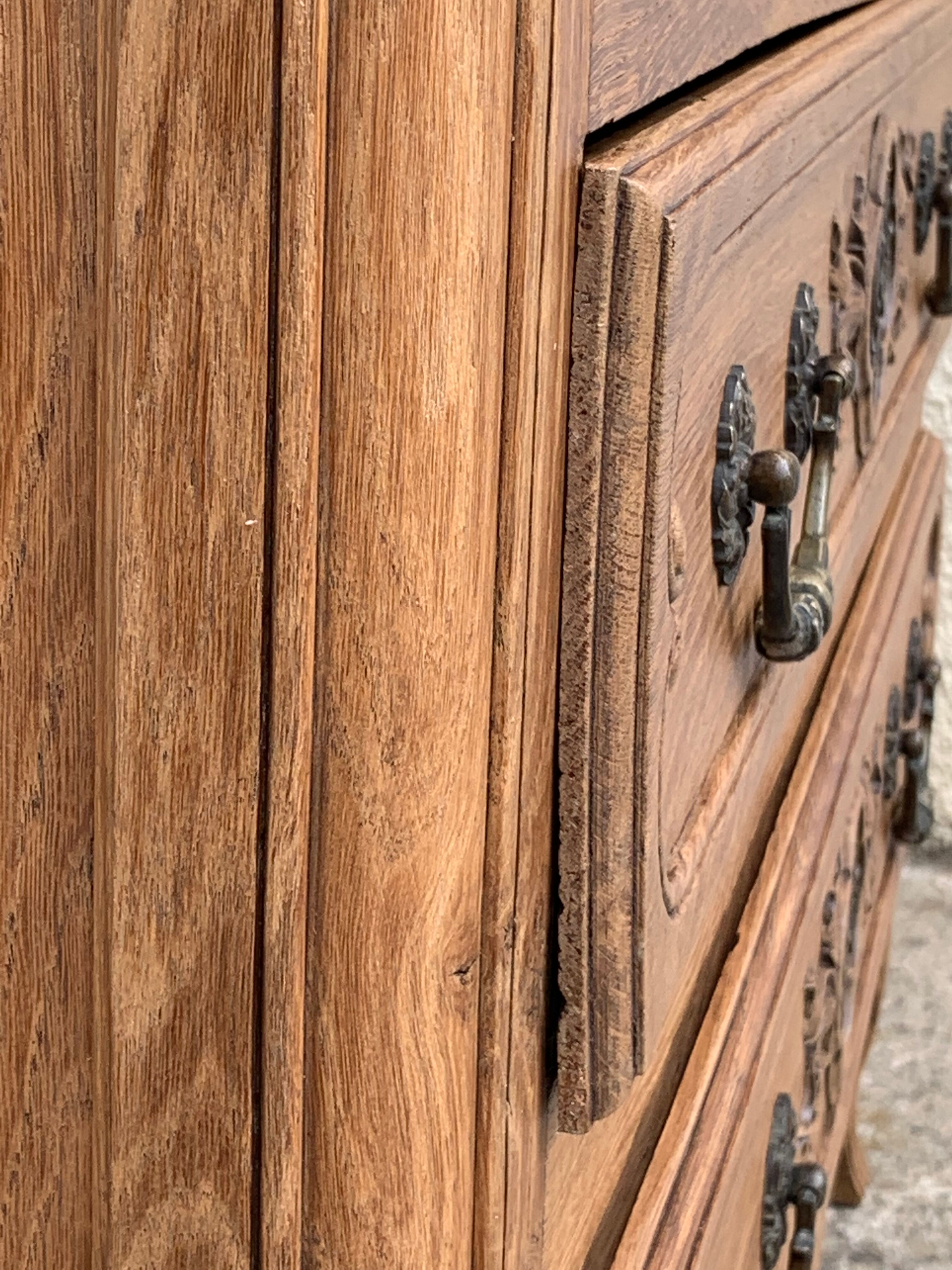 Louis XV style chest of drawers in solid raw oak, 1920