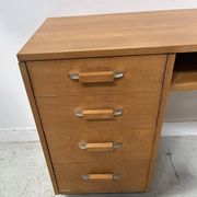 Bureau de style en placage de bois d'érable XX siècle