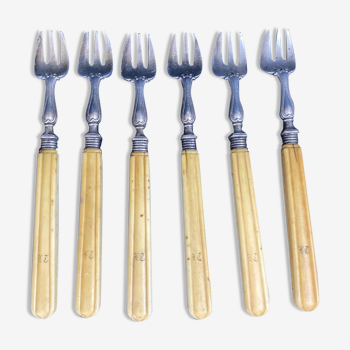 Set of 6 silver metal forks and monogram bone handle DE