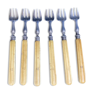 Set of 6 silver metal forks and monogram bone handle DE