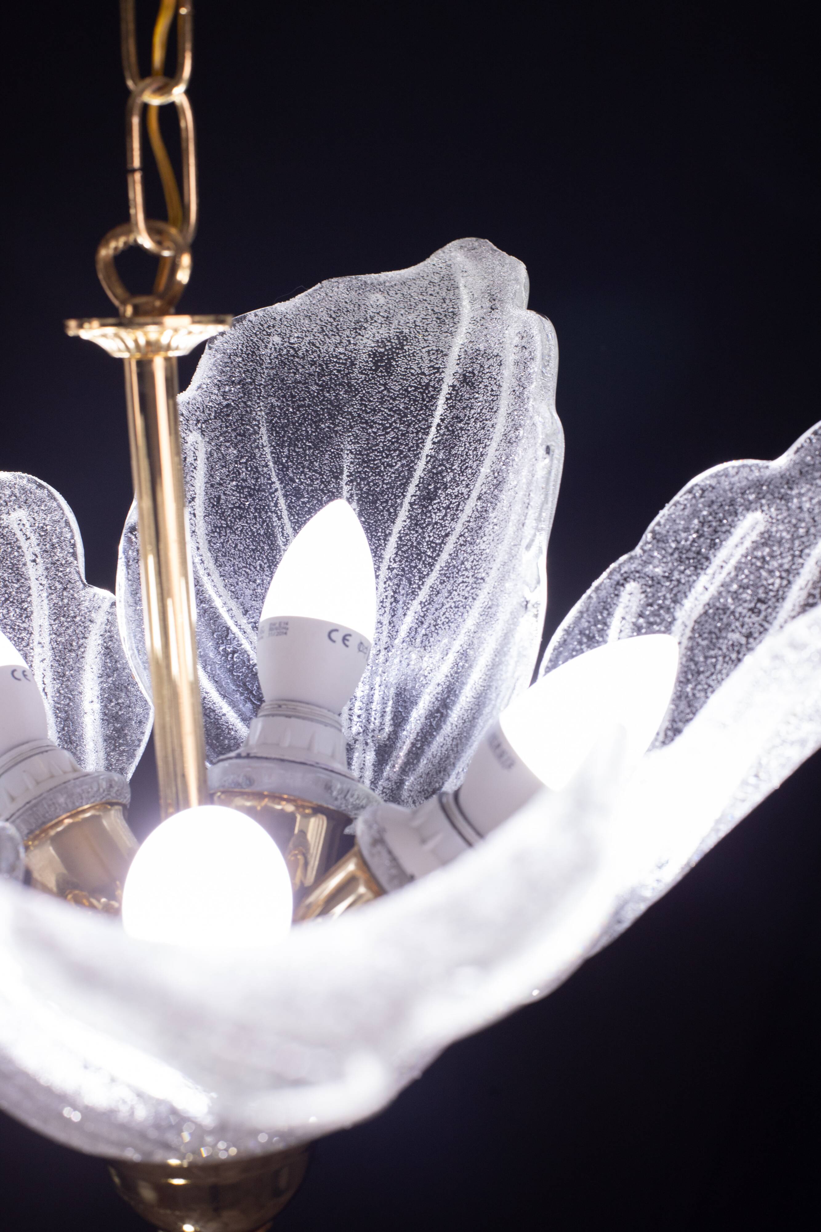 Elegant Murano Candlestick with 5 Leaves in Grit