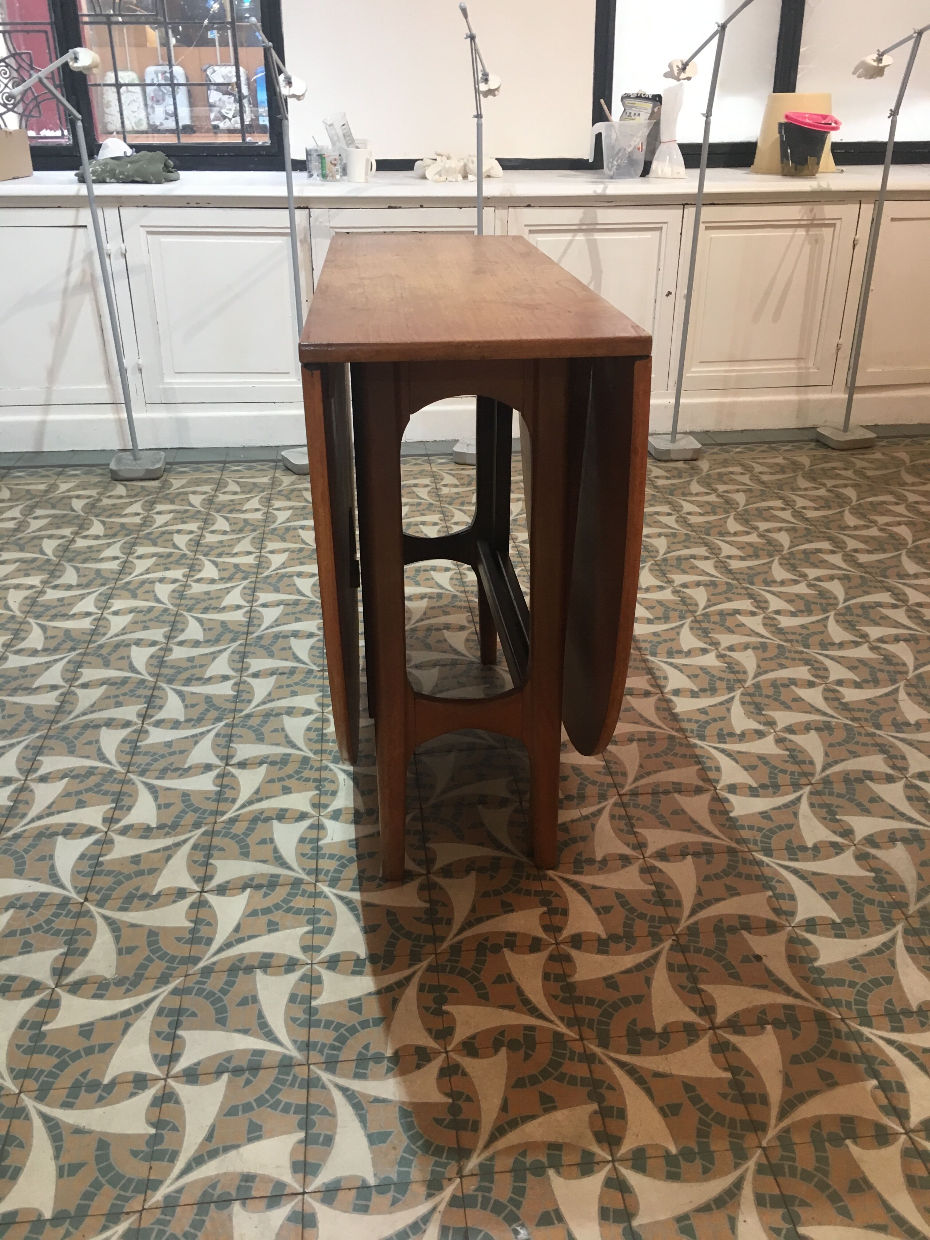 Folding table scandinavian