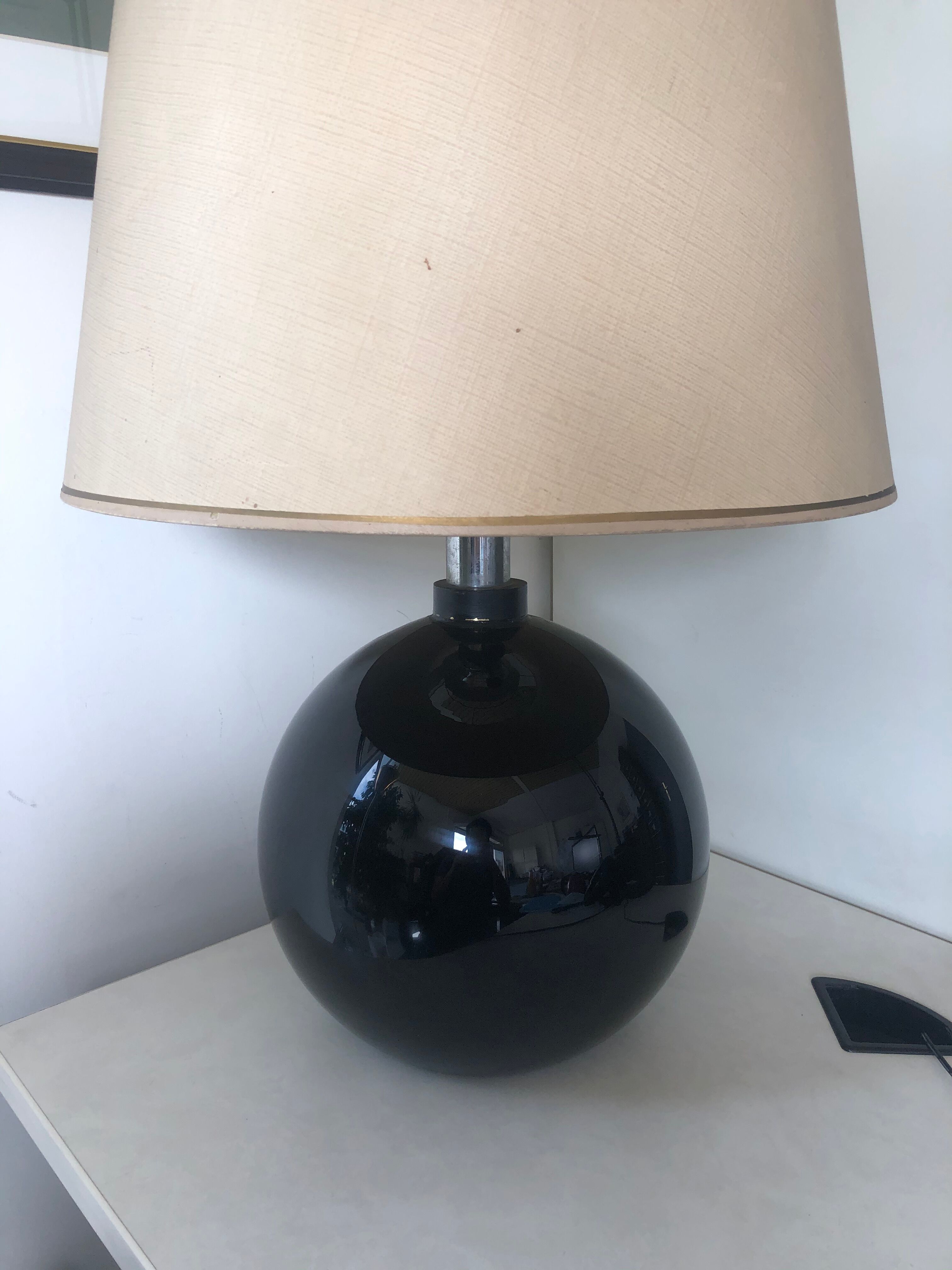 Art Deco lamp in opalin glass, circa 1930