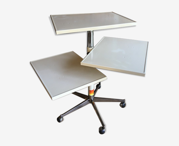 Erard swivel shelves