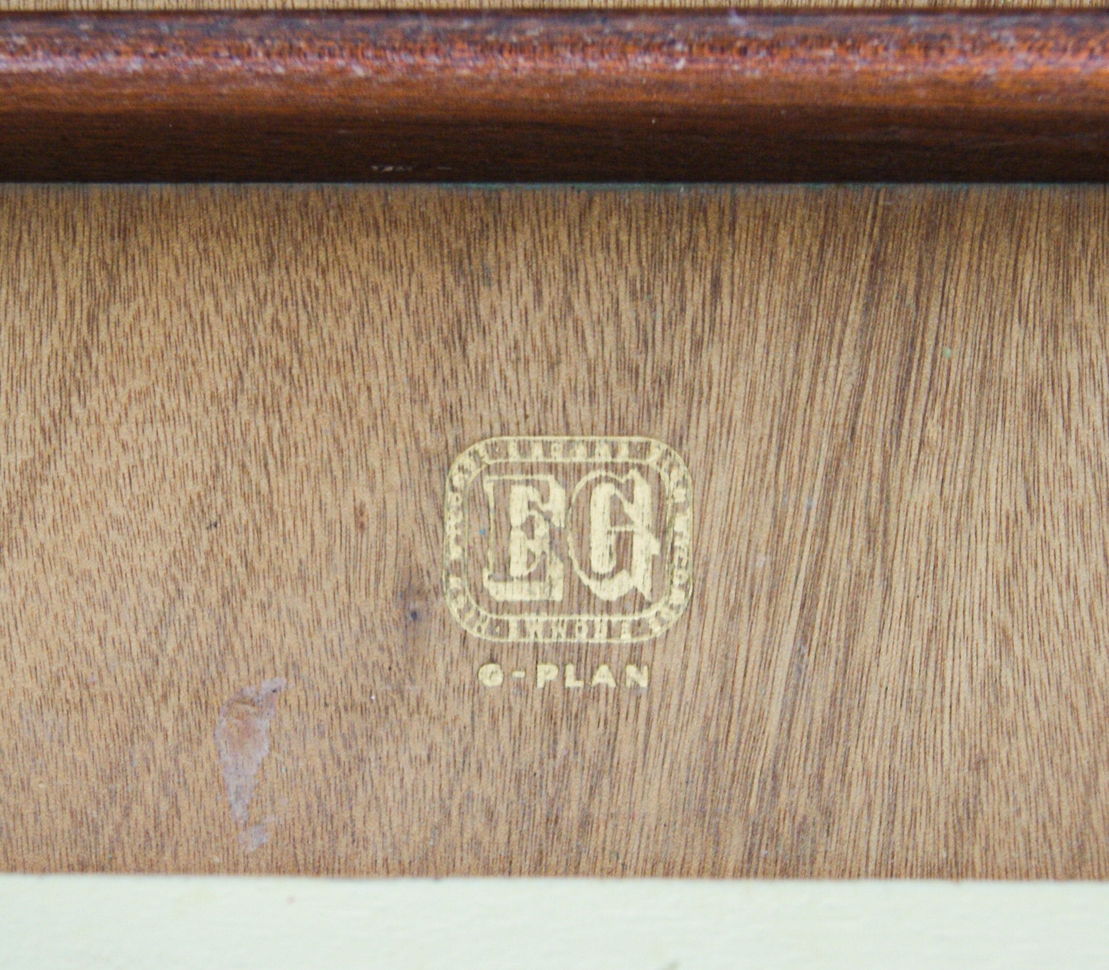 Bureau en teck 1950s G Plan par E Gomme
