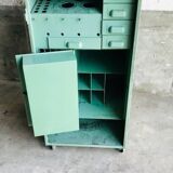 Placard d'atelier à système