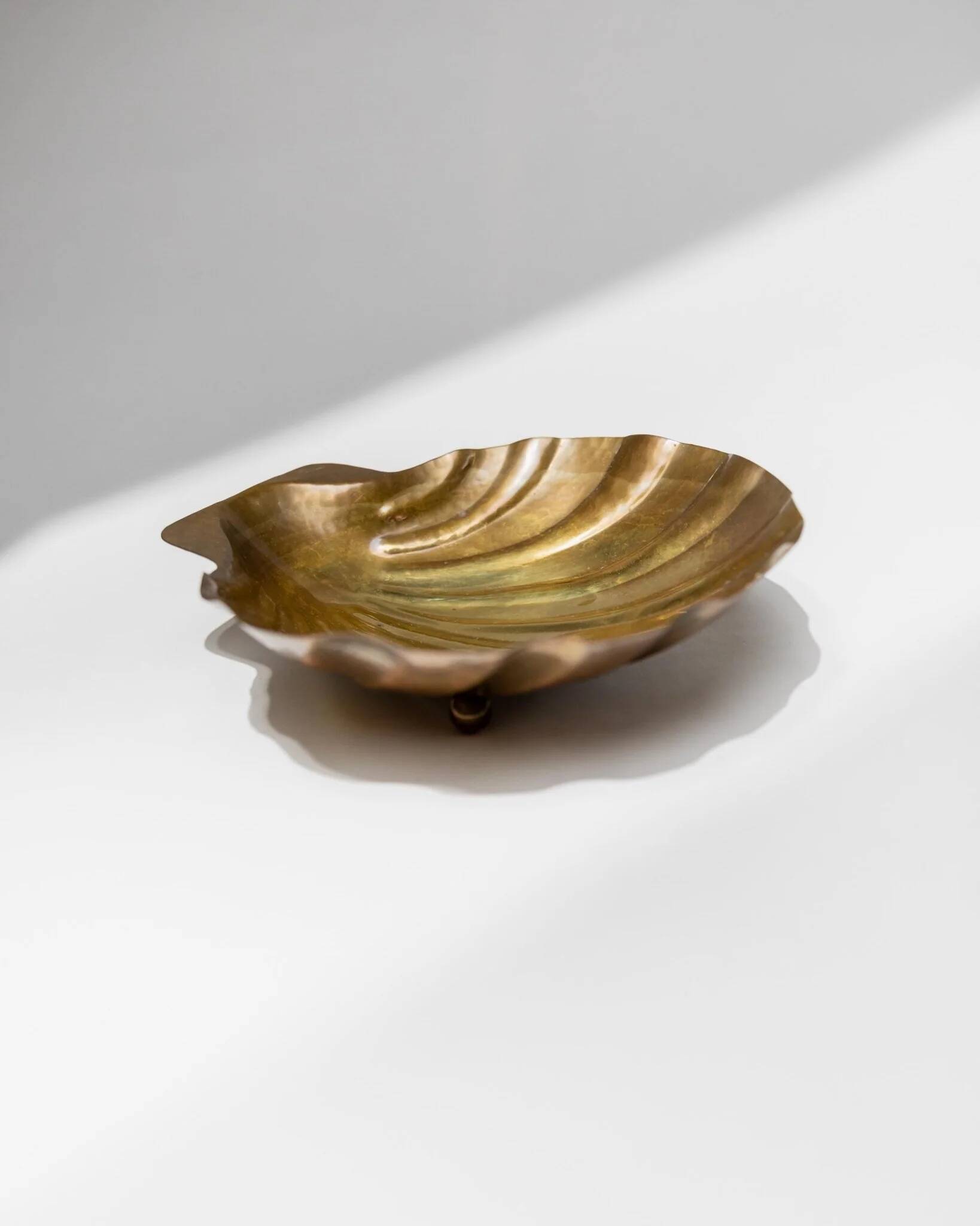 Vintage brass coupe by Renzo Cassetti - Mid-Century design Italy 1960s - Christmas gift idea, elegant retro table decoration, centrepiece.