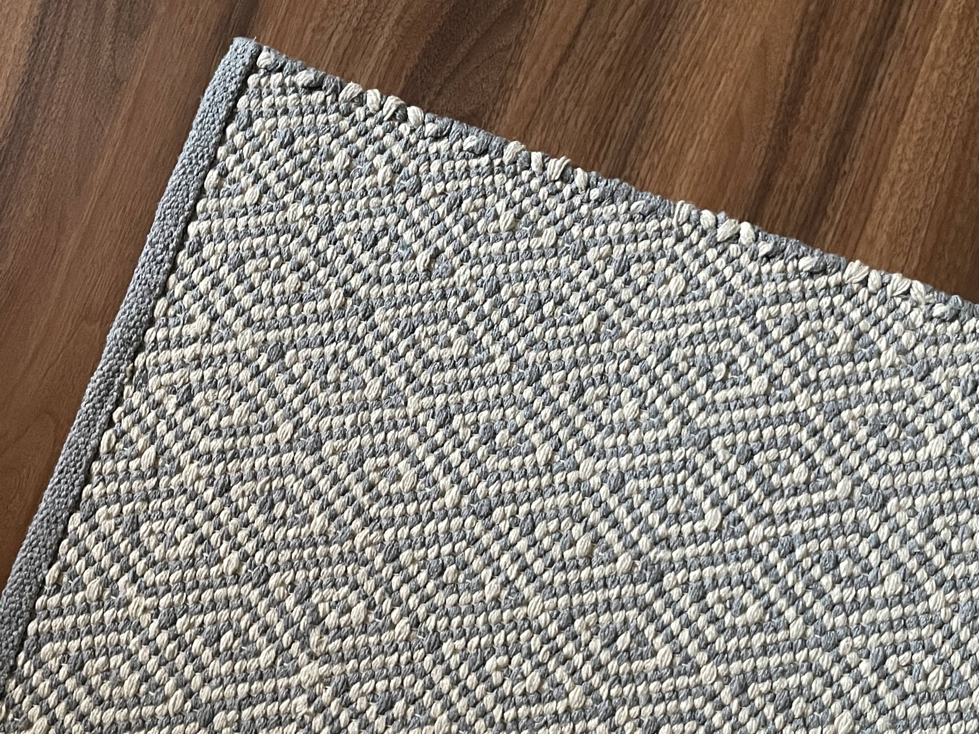 19 x 48 Inc. - Handwoven Cotton, Geometric Pattern, Indian, Handmade, Small, Area, Floor, Rug\Carpet