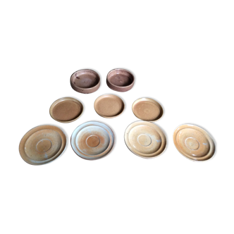 Set of 9 stoneware plates