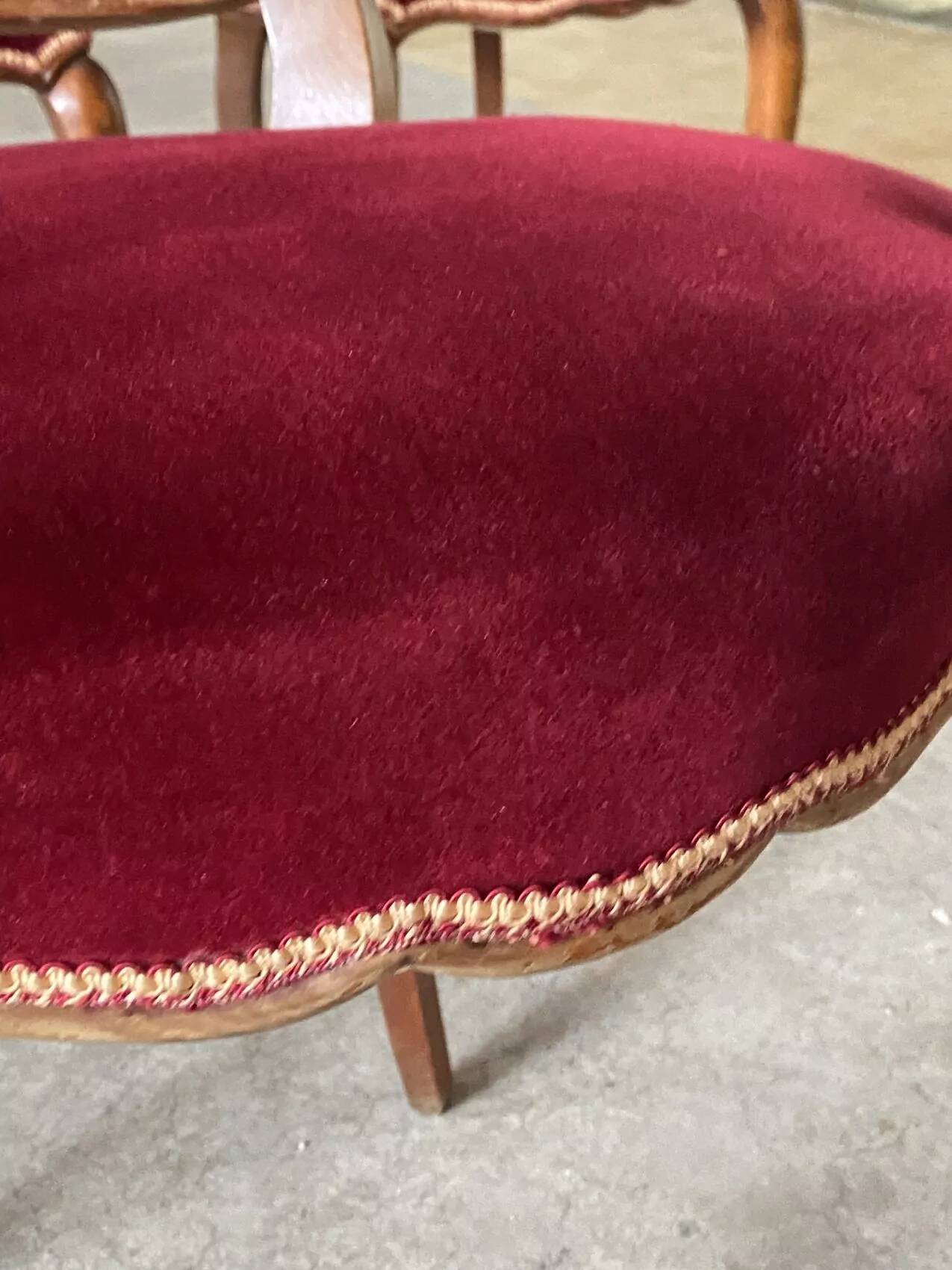 Set of 4 Louis XV style chairs in cherry wood – canework and burgundy velvet