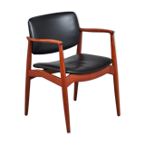 Ørum Møbelfabrik. Model 67 "Captain's Chair" Eric Buch