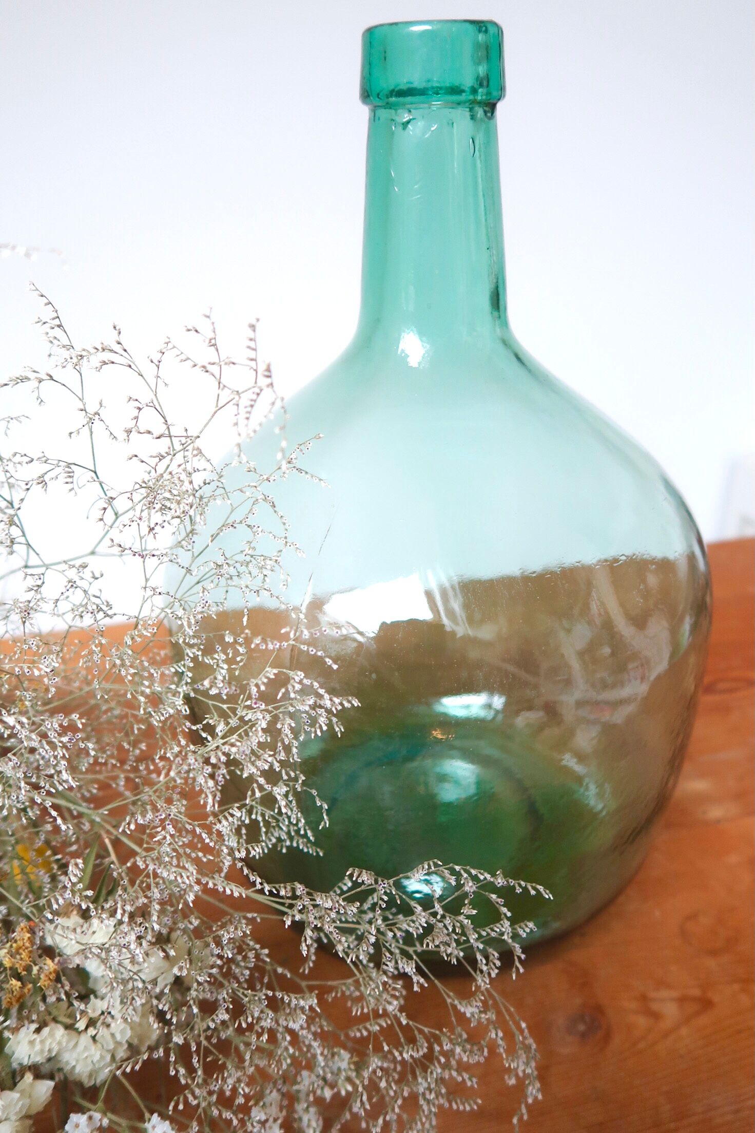 8-litre green demijohn