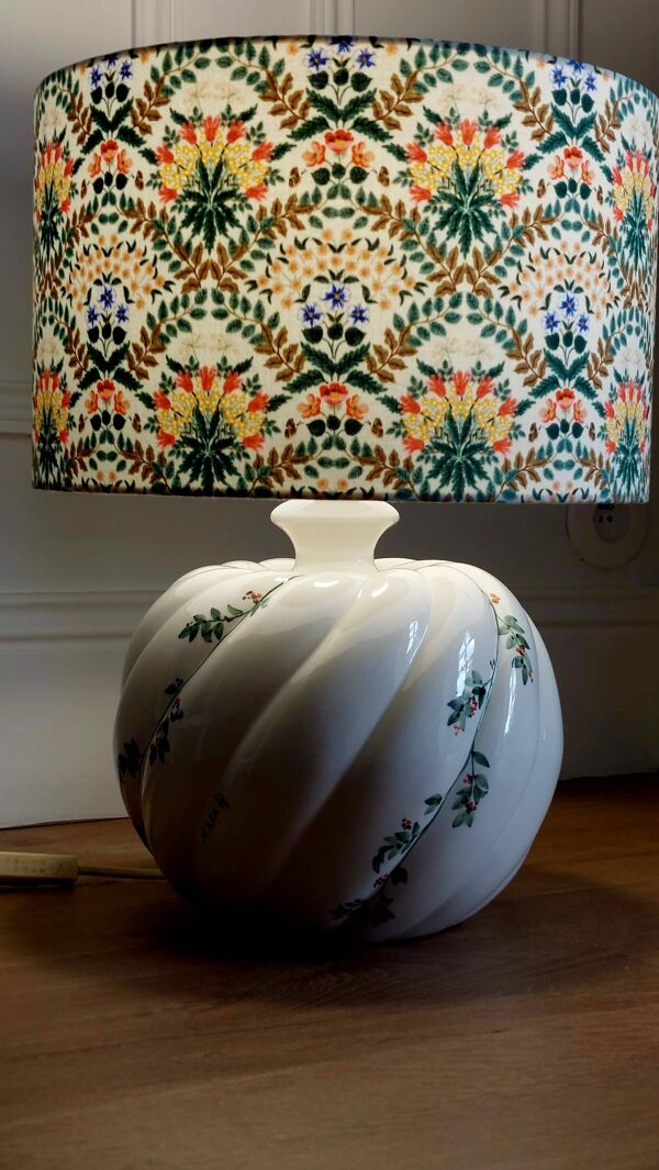 Lampe en céramique peinte à la main & abat-jour artisanal Rifle Paper Co