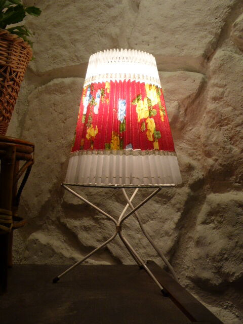 Table lamp, metal base, plastic pleated dayshade and fabrics, design and vintage 1950/60